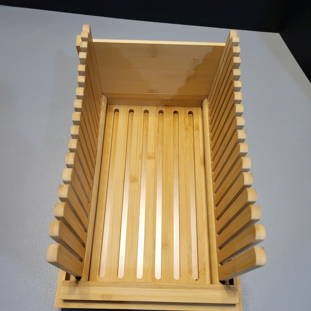 Foldable Bamboo Bread Slicing Guide - Picture 3 of 7